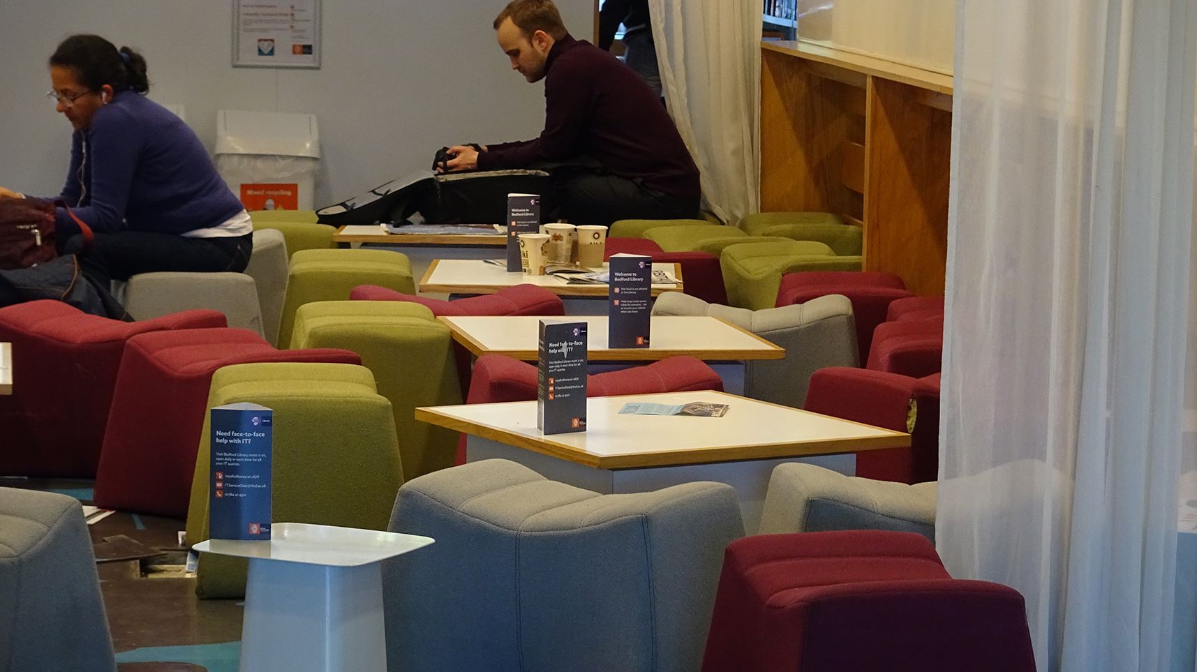 relaxing-in-bedford-café